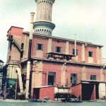 L'edificio che ospiterà l'esposizione è la vecchia stazione del trenino che trasportava il minerale di Montevecchio. 