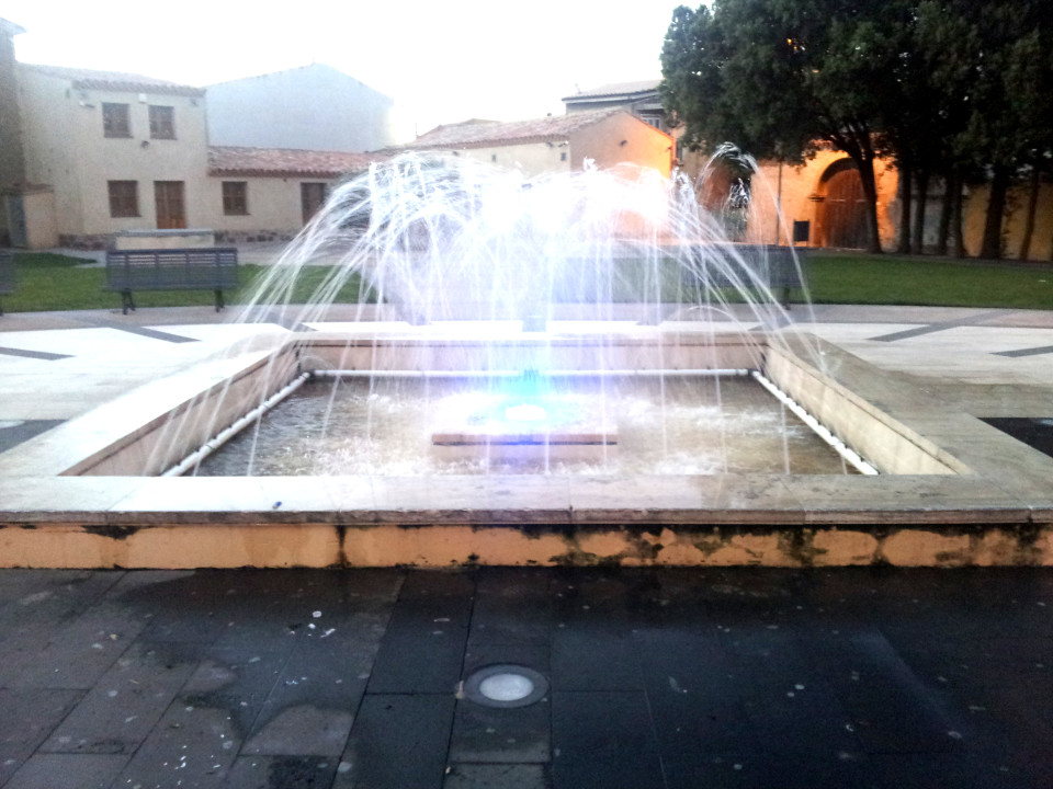 La vecchia fontana di piazza della Resistenza (immagine di repertorio)