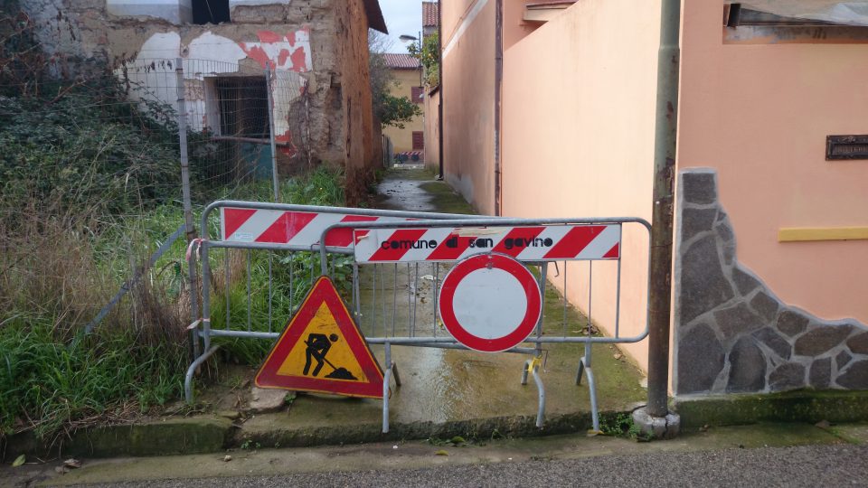 Vicolo pedonale tra via Cavour e via Santa Croce - Foto archivio San Gavino Monreale . Net