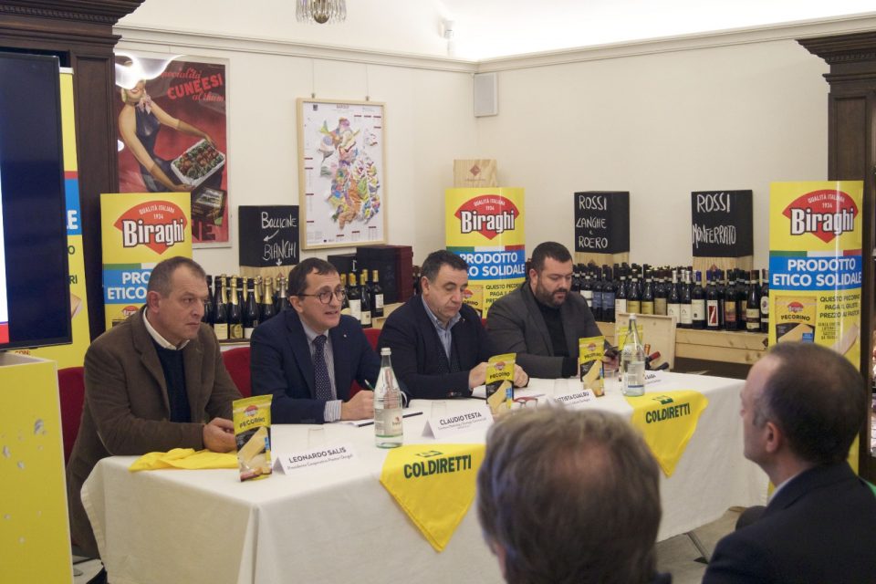 Leonardo Salis (presidente Coop pastori Dorgali), Claudio Testa (direttore marketing e Strategie Commerciali Biraghi), Battista Cualbu e Luca Saba (presidente e direttore Coldiretti Sardegna)